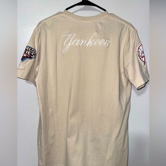 New York Yankees T-Shirt with 2009 World Series patch by New Era - Picture 4 of 7